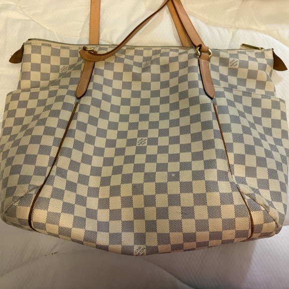 Louis Vuitton Checkered Tan and Brown Tote - Picture 3 of 4